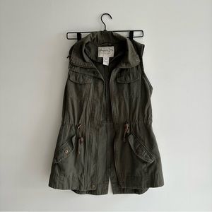 Women’s Army Green vest